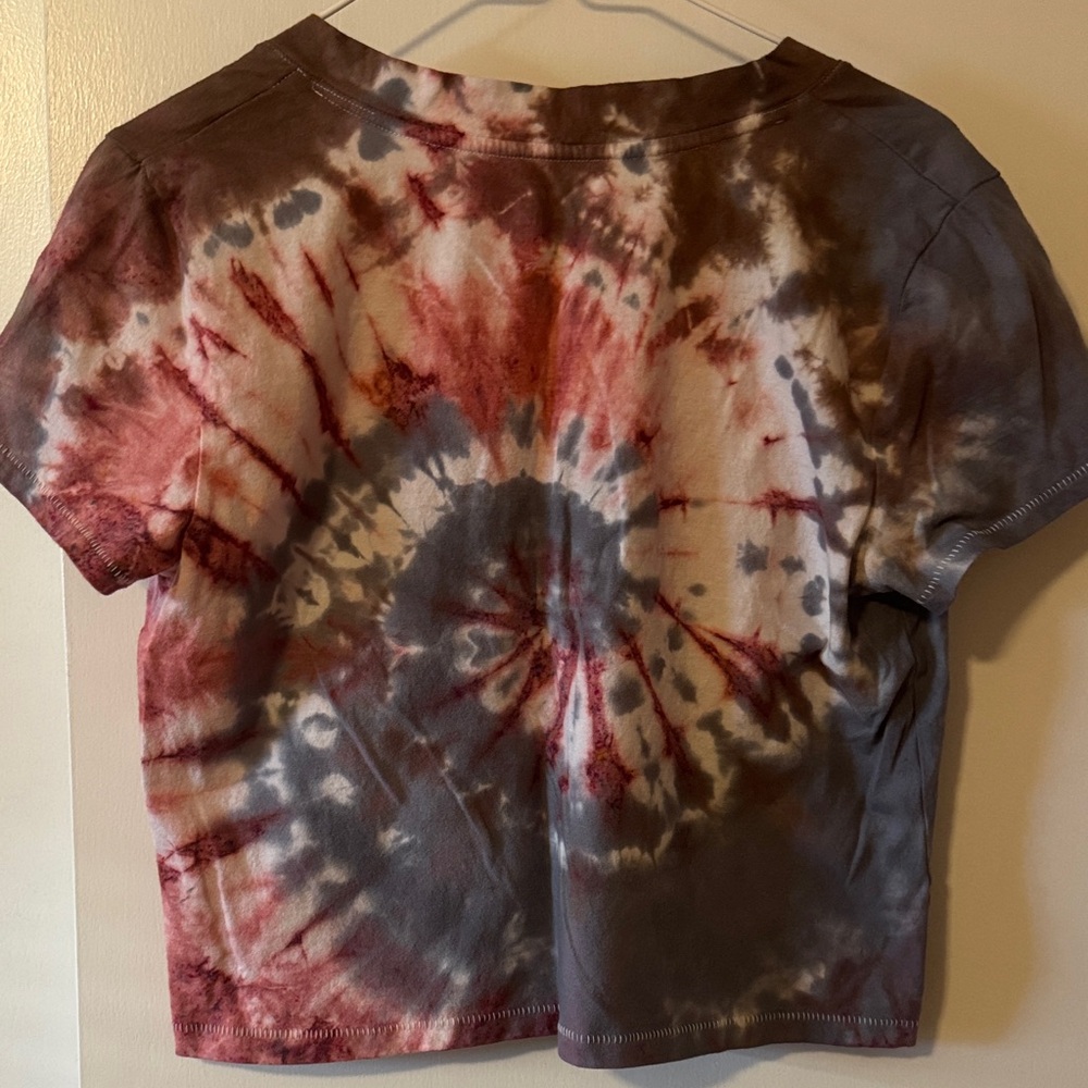 Custom Tie-Dye V-Neck Cropped Tee in Burgundy and Gray and brown